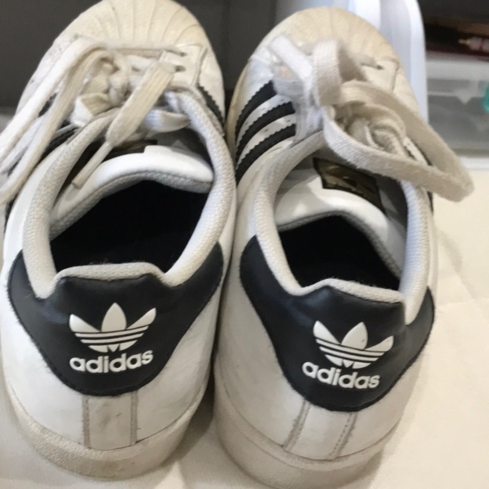 Adidas Superstar Size 6.5 Mens - Picture 3 of 5
